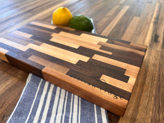 Walnut Maple Edge Grain Bar Board - #00016