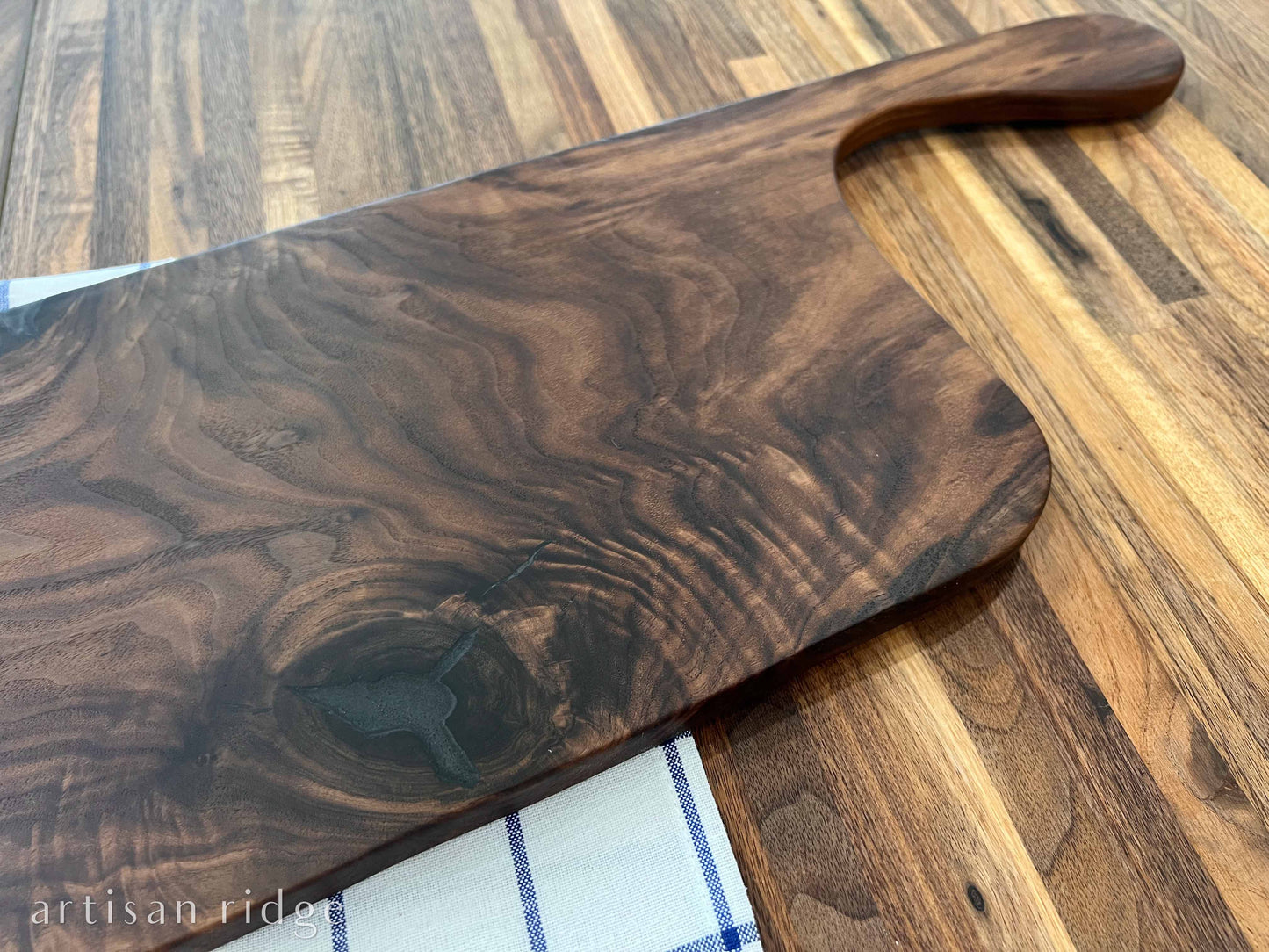 Walnut Classic Charcuterie Board (Extra Large) - #00020