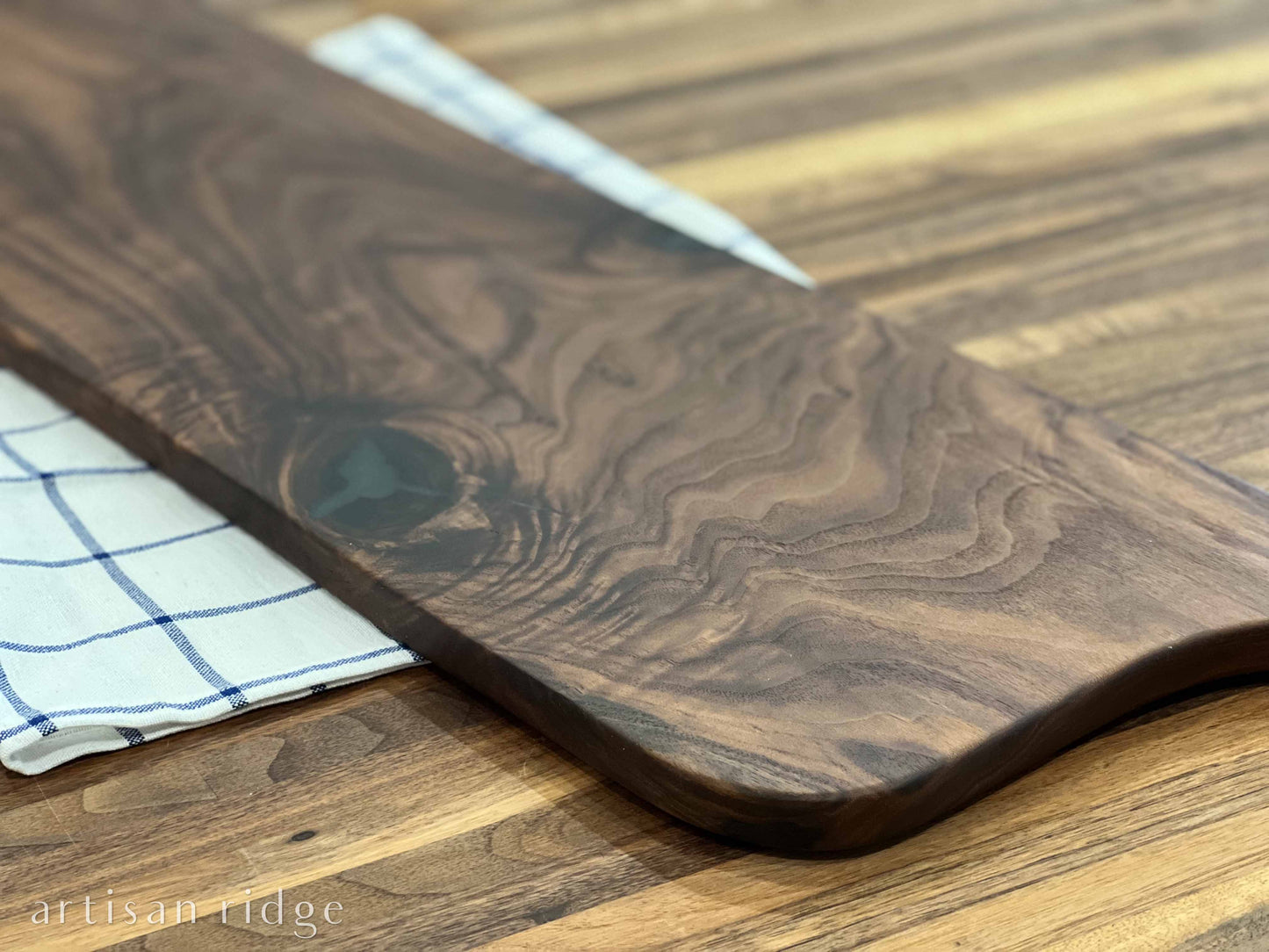 Walnut Classic Charcuterie Board (Extra Large) - #00020